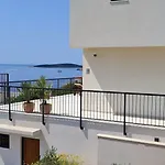 Holiday home Awesome Sea View, Vacation Jerula 2 *