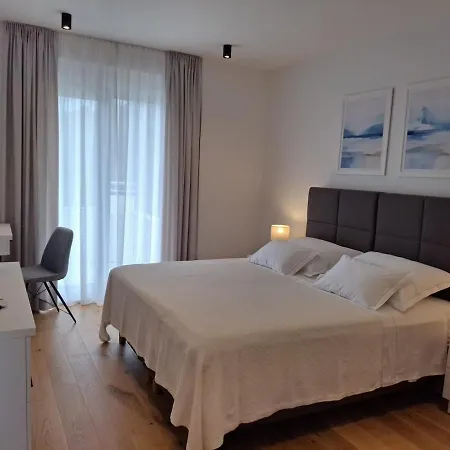 Awesome Sea View, Vacation Jerula 2 بيت للعطل