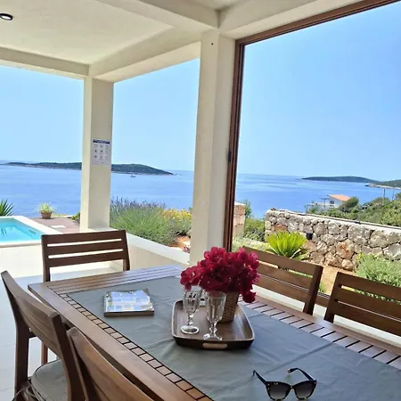 Semesterbostad Awesome Sea View, Vacation Jerula 2 *