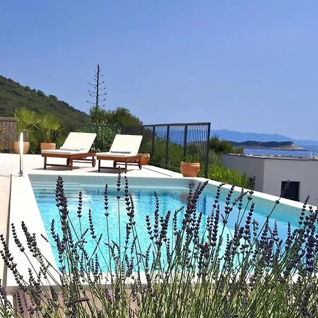 Semesterbostad Awesome Sea View, Vacation Jerula 2 Milna (Hvar)