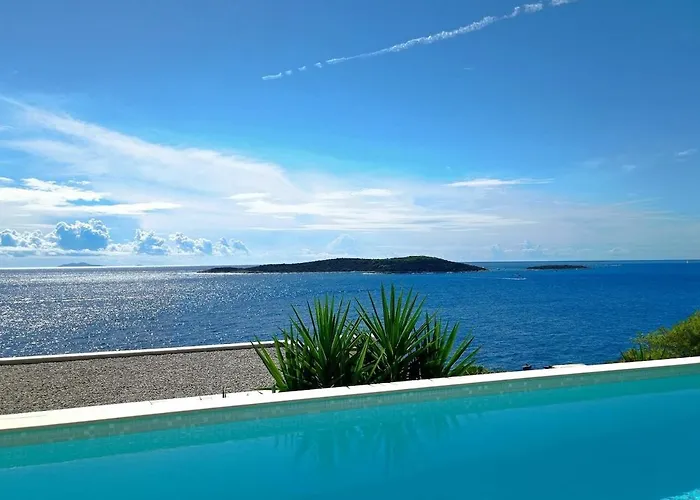 Awesome Sea View, Vacation Jerula 2 بيت للعطل