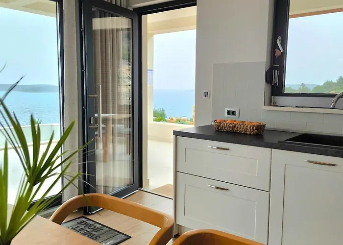 Awesome Sea View, Vacation Jerula 2 بيت للعطل