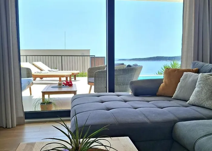 Awesome Sea View, Vacation Jerula 2 بيت للعطل ميلنا